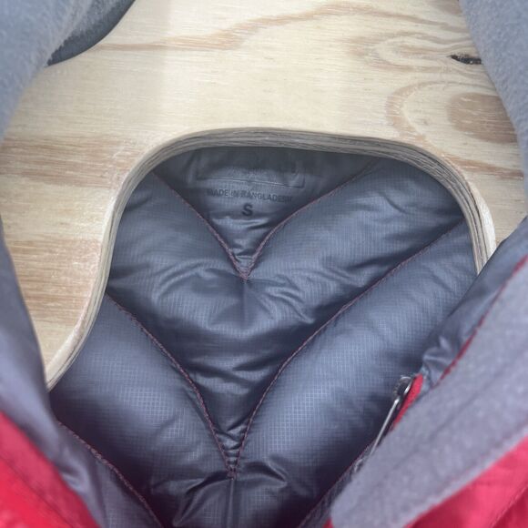 Women’s LL Bean Ultralight Goose Down Jacket 850 Puffer Red Size Small READ - Picture 5 of 7